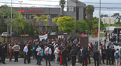 Santander: paralisação em Presidente Prudente denuncia demissão