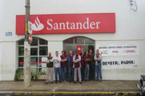 Bancários de Catanduva fecham agência do Santander