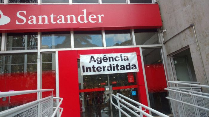 Santander pressiona funcionário a assumir culpa de assalto em Limeira