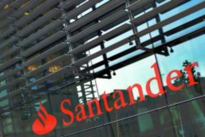 Presidente do Santander prioriza consumo em detrimento do atendimento bancário