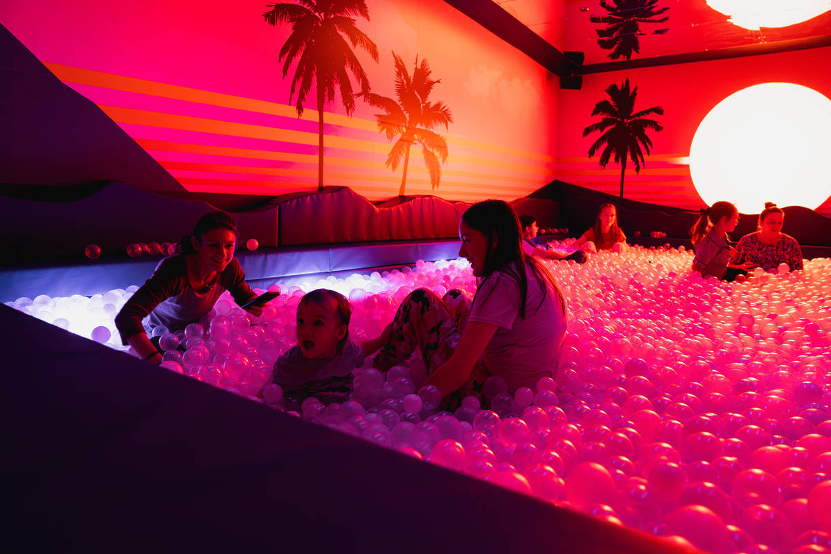 Dica cultural: Descubra a 'Dopamine Land', instalação que transforma arte em felicidade - Afubesp